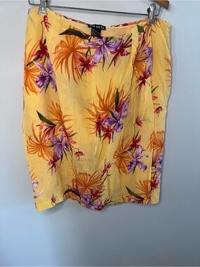 Via Seta Yellow Tropical Floral Silk Blend Crinkle Skirt Size 12 Mid Length